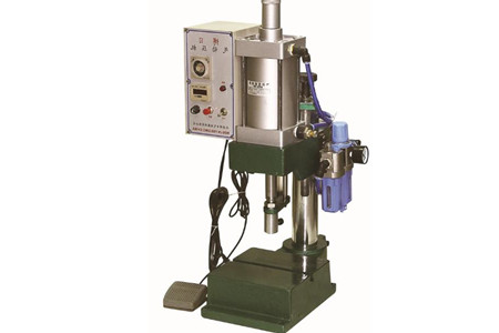 氣動鉚釘機零件的防潮措施,廠家科普!